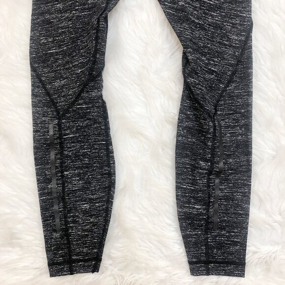 RARE LULULEMON Luxtreme Compression Tights Black/White Space Dye Print M - Picture 9 of 15